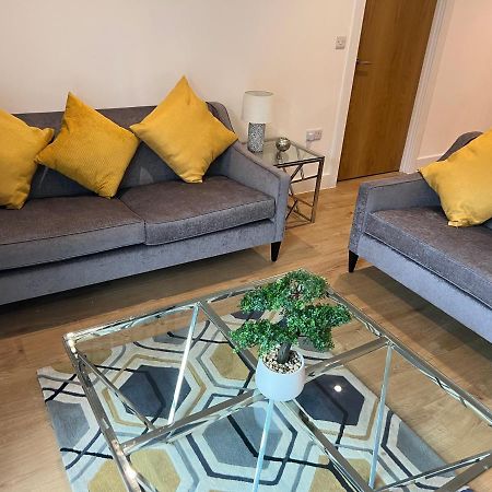 Lovely 2 Bed Apartment In Leeds Centre Екстериор снимка