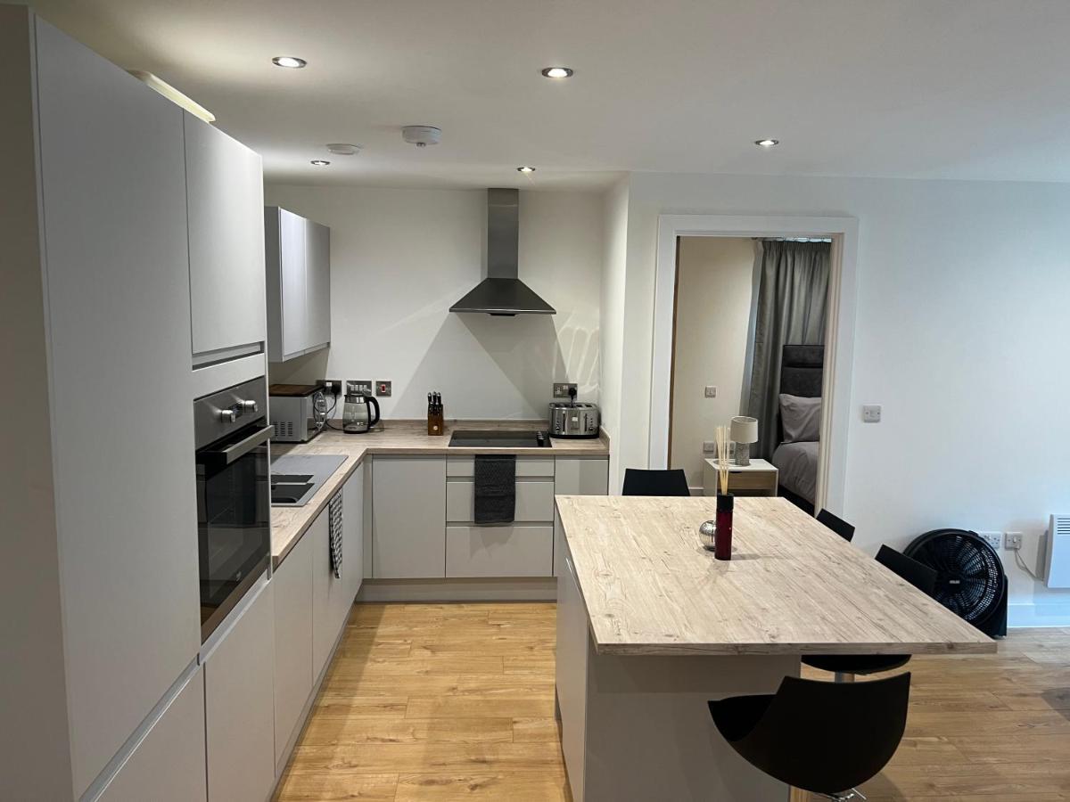 Lovely 2 Bed Apartment In Leeds Centre Екстериор снимка